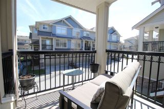 Photo 4: 70 22225 50 Avenue in Langley: Murrayville Townhouse for sale in "Murray's Landing" : MLS®# R2353044
