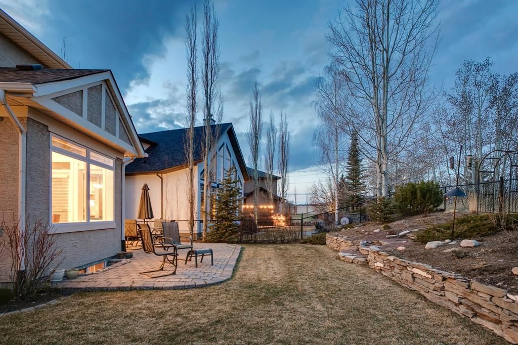 Photo 30: Photos: 46 Discovery Ridge Way SW in Calgary: Discovery Ridge Detached for sale : MLS®# A1215930