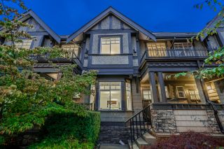 Photo 1: 782 ST. GEORGES Avenue in North Vancouver: Central Lonsdale Townhouse for sale in "St. Georges Row" : MLS®# R2409256