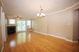 Photo 3: 305 20750 DUNCAN Way in Langley: Langley City Condo for sale in "Fairfield Lane" : MLS®# R2401633