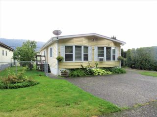 Photo 1: 61 5742 UNSWORTH Road in Sardis: Vedder S Watson-Promontory Manufactured Home for sale in "Cedar Grove" : MLS®# R2405974
