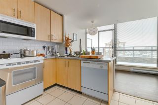 Photo 8: 2104 7368 SANDBORNE AVENUE in Burnaby: South Slope Condo for sale (Burnaby South)  : MLS®# R2144966