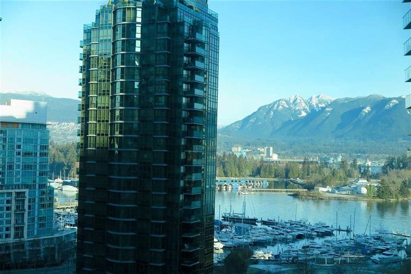 FEATURED LISTING: 1401 - 1238 MELVILLE Street Vancouver