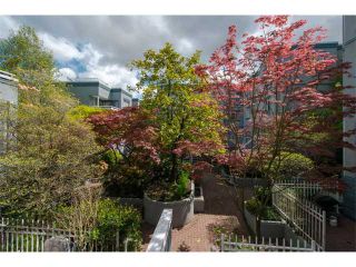Photo 16: 11 877 W 7TH Avenue in Vancouver: Fairview VW Townhouse for sale in "EMERALD COURT" (Vancouver West)  : MLS®# V1061209