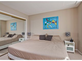 Photo 9: 102 245 W 15TH Street in North Vancouver: Central Lonsdale Townhouse for sale in "CHATSWORTH MEWS" : MLS®# V971991