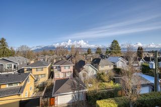 Photo 11: 304 4375 W 10TH Avenue in Vancouver: Point Grey Condo for sale in "THE VARSITY" (Vancouver West)  : MLS®# R2760839