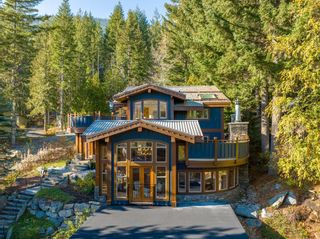 Photo 1: 8348 MOUNTAIN VIEW Drive in Whistler: Alpine Meadows House for sale in "Alpine Meadows" : MLS®# R2831027