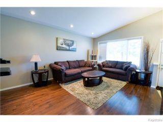 Photo 2: 322 Moray Street in Winnipeg: Residential for sale : MLS®# 1617679