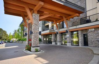 Photo 1: 422 623 Treanor Ave in Langford: La Thetis Heights Condo for sale : MLS®# 863979
