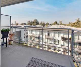 Photo 18: 615 13963 105 Boulevard in Surrey: Whalley Condo for sale in "HQ Dwell" (North Surrey)  : MLS®# R2727302