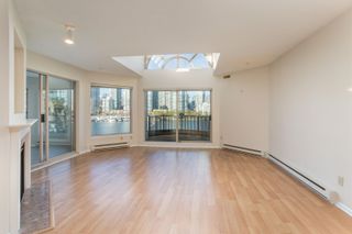 Photo 5: 409 1859 SPYGLASS Place in Vancouver: False Creek Condo for sale in "SAN REMO COURT" (Vancouver West)  : MLS®# R2840478