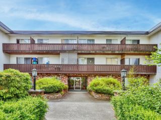Photo 2: 111 910 FIFTH Avenue in New Westminster: Uptown NW Condo for sale in "GROSVENOR COURT" : MLS®# R2843510