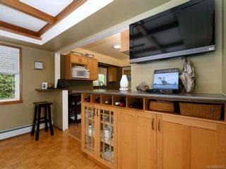 Photo 11: 303 Milburn Dr in Colwood: Co Lagoon House for sale : MLS®# 854972