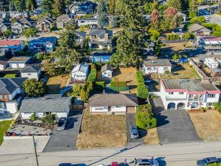 Photo 12: 2173 LORRAINE Avenue in Coquitlam: Central Coquitlam House for sale : MLS®# R2726753