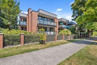 Photo 18: 309 2255 YORK Avenue in Vancouver: Kitsilano Condo for sale in "THE BEACH HOUSE" (Vancouver West)  : MLS®# R2713896