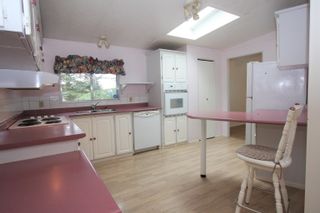Photo 6: 11 27111 0 Avenue in Langley: Aldergrove Langley Manufactured Home for sale in "PIONEER PARK" : MLS®# R2664348