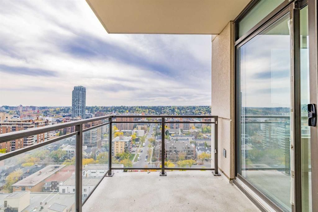 Main Photo: 1906 1111 10 Street SW in Calgary: Beltline Apartment for sale : MLS®# A2083464