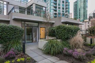 Photo 17: 304 1211 MELVILLE Street in Vancouver: Coal Harbour Townhouse for sale in "The Ritz" (Vancouver West)  : MLS®# R2142281