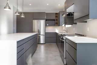 Photo 10: 1708 Coronation Ave in Victoria: Vi Jubilee Half Duplex for sale : MLS®# 891232