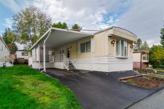Photo 1: 145 7790 KING GEORGE Boulevard in Surrey: East Newton Manufactured Home for sale in "CRISPEN BAYS" : MLS®# R2121251