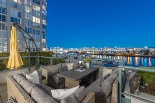 Main Photo: 711 1288 MARINASIDE Crescent in Vancouver: Yaletown Condo for sale in "Crestmark" (Vancouver West)  : MLS®# R2879530