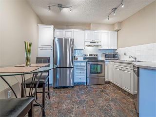 Photo 3: 302 30 SIERRA MORENA Mews SW in Calgary: Signal Hill Condo for sale : MLS®# C4062725