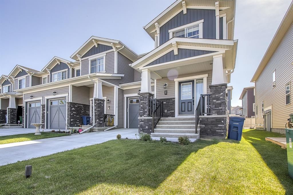 Main Photo: 357 Hillcrest Square SW: Airdrie Row/Townhouse for sale : MLS®# A1121308