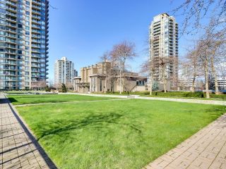 Photo 19: 1504 2345 MADISON Avenue in Burnaby: Brentwood Park Condo for sale in "OMA" (Burnaby North)  : MLS®# R2661713