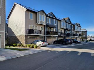Photo 2: 132 Legacy Point SE in Calgary: Legacy Row/Townhouse for sale : MLS®# A2008870