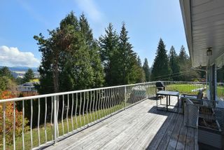 Photo 9: 6016 PARKVIEW Place in Sechelt: Sechelt District House for sale in "West Porpoise Bay" (Sunshine Coast)  : MLS®# R2769072