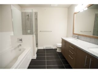 Photo 11: 404 3294 MT SEYMOUR Parkway in North Vancouver: Northlands Condo for sale in "NORTHLANDS TERRACE" : MLS®# V1037815