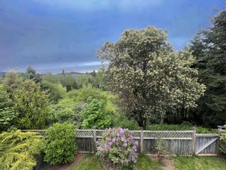 Photo 1: 2516 Sooke Rd in Colwood: Co Triangle House for sale : MLS®# 903573