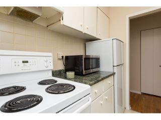 Photo 10: 911 555 W 28TH Street in North Vancouver: Upper Lonsdale Condo for sale in "CEDAR BROOKE VILLAGE" : MLS®# R2027545