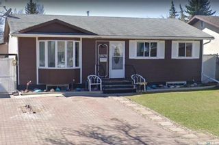Main Photo: 3879 John A. Macdonald Road in Saskatoon: Confederation Park Residential for sale : MLS®# SK909515