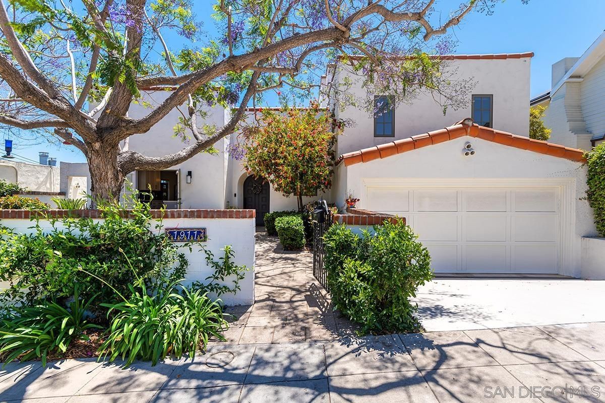 Main Photo: MISSION HILLS House for sale : 4 bedrooms : 1911 Titus Street in San Diego