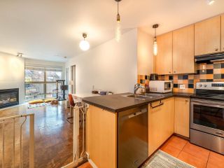 Photo 6: 301 819 HAMILTON Street in Vancouver: Downtown VW Condo for sale in "Eight One Nine" (Vancouver West)  : MLS®# R2864732
