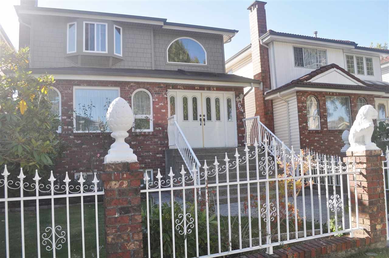 Main Photo: 6641 NANAIMO Street in Vancouver: Killarney VE House for sale in "Killarney" (Vancouver East)  : MLS®# R2496203