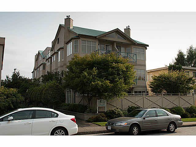 Main Photo: 303 131 W 20TH Street in North Vancouver: Central Lonsdale Condo for sale in "VISTA WEST" : MLS®# V1080355