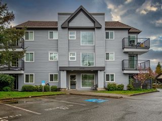 Photo 1: B205 40120 WILLOW Crescent in Squamish: Garibaldi Estates Condo for sale in "DIAMON HEAD APARTMENTS" : MLS®# R2729197