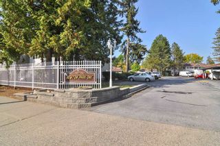 Photo 1: 613 13923 72 AVENUE in Surrey: East Newton Townhouse for sale : MLS®# R2499550