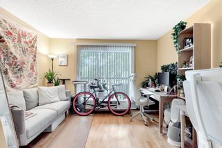 Photo 8: 305 60 38A Avenue SW in Calgary: Parkhill Apartment for sale : MLS®# A2050079