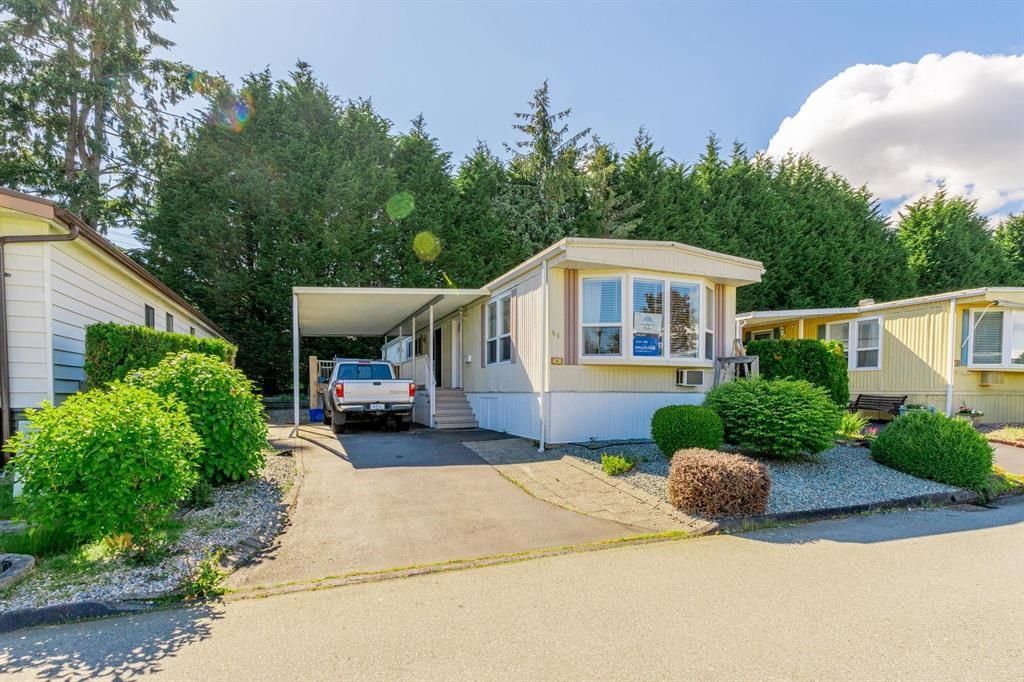 Main Photo: 61 15875 20 Avenue in Surrey: King George Corridor Manufactured Home for sale (South Surrey White Rock)  : MLS®# R2739046
