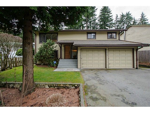 Main Photo: 1077 MOUNTAIN Highway in North Vancouver: Westlynn House for sale : MLS®# V1053444