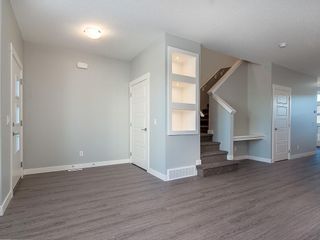 Photo 2: 154 SKYVIEW Circle NE in Calgary: Skyview Ranch Row/Townhouse for sale : MLS®# C4275993