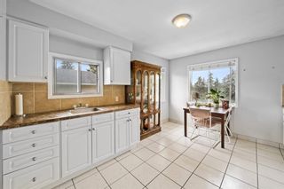 Photo 5: 3228 14 Street NW in Calgary: Rosemont Full Duplex for sale : MLS®# A2032574
