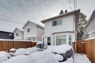 Photo 2: 434 56 Avenue SW in Calgary: Windsor Park Detached for sale : MLS®# A1068050