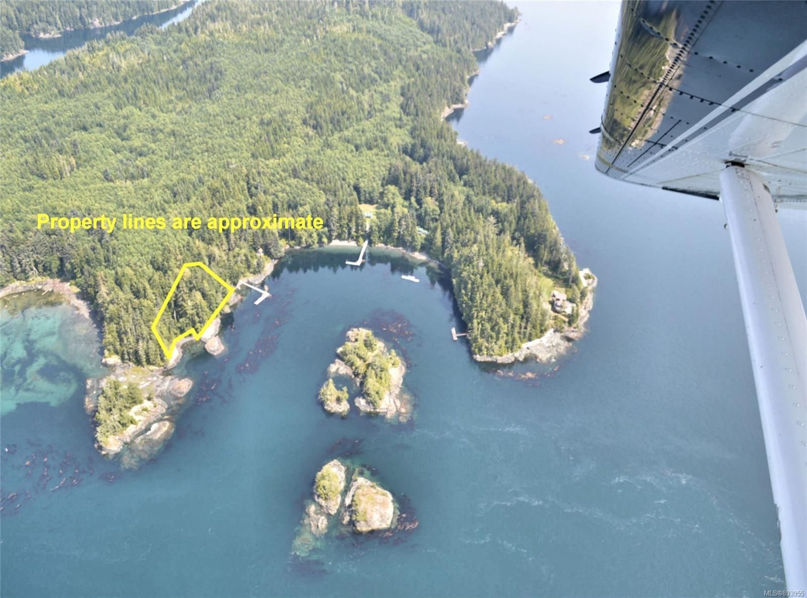 Main Photo: Lot 2 Pearse Island in See Remarks: Isl Small Islands (North Island Area) Land for sale (Islands)  : MLS®# 893955