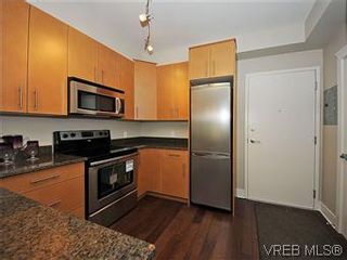 Photo 2: 302 21 Conard St in : VR Hospital Condo for sale (View Royal)  : MLS®# 569636