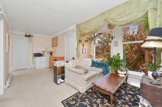 Photo 21: 2026 Stanley Ave in Victoria: Vi Fernwood Full Duplex for sale : MLS®# 932670