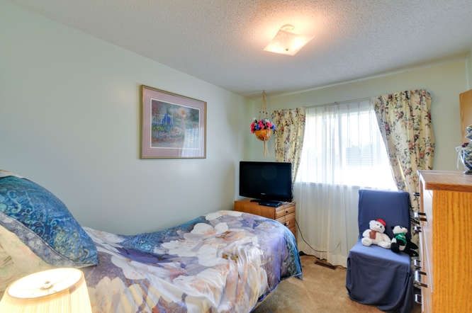 Photo 15: Photos: 15506 19 Avenue in Surrey: King George Corridor House for sale (South Surrey White Rock)  : MLS®# R2200836